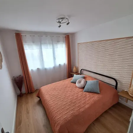 Logement Entier - Les Bouquets De Francine Hotel